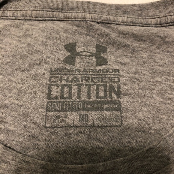 Woman’s Under Armor Charged Shirt Medium - Picture 4 of 5